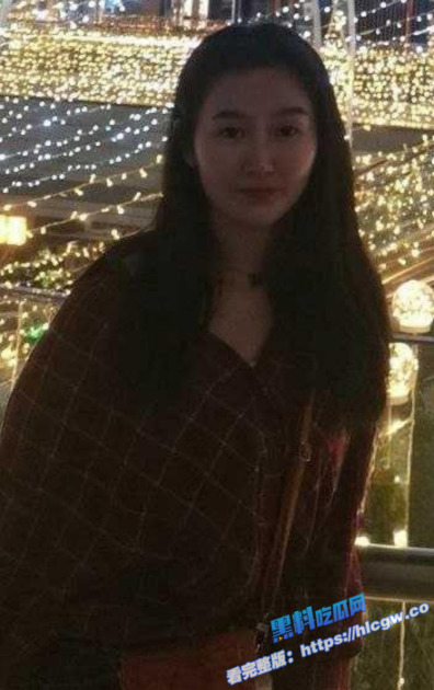 成都师范学院 赵怀婷 看起来像是邻家小女友 私下被男友调教成了淫荡母狗！图2