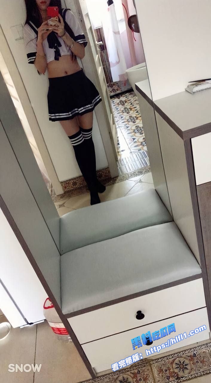 河南许昌美少妇 石佳慧 与男友做爱视频泄密 被操的双眼迷离咬嘴唇的表情妩媚十足！4