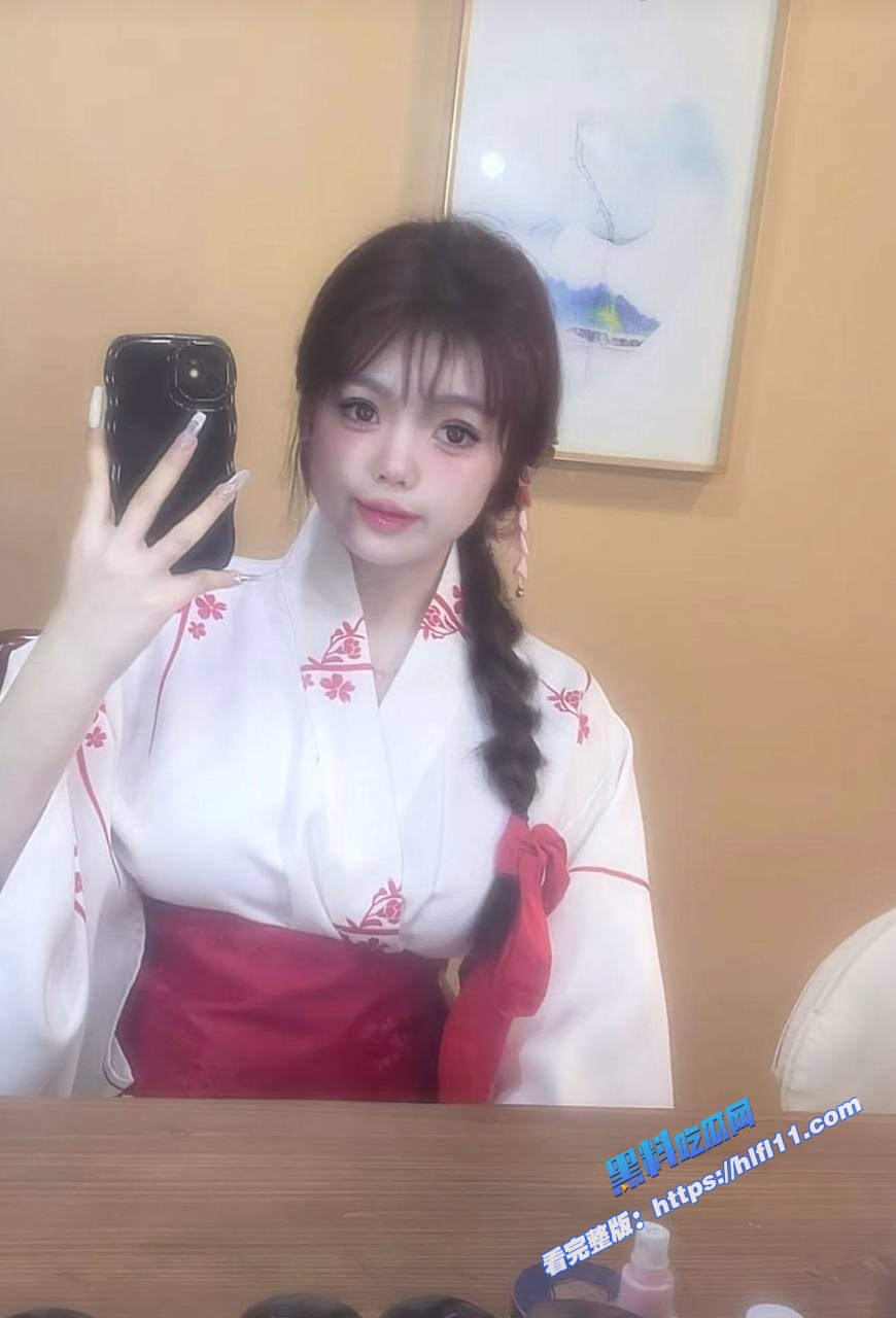 00后反差婊 张张 和男友同居 背着男友去偷情 床上无敌风骚小母狗！1