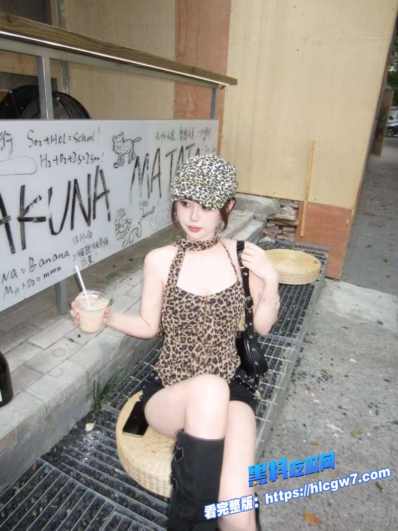 留学圈真这么乱女留学生化身媚黑婊 亚洲小穴被黑人大屌插到松松垮垮屏幕都要被淫水淹了5