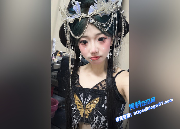 抖音12万粉丝网红 小妍my 高价定制视频完整版流出 表面乖巧小嫩妹 其实是淫荡小母狗9