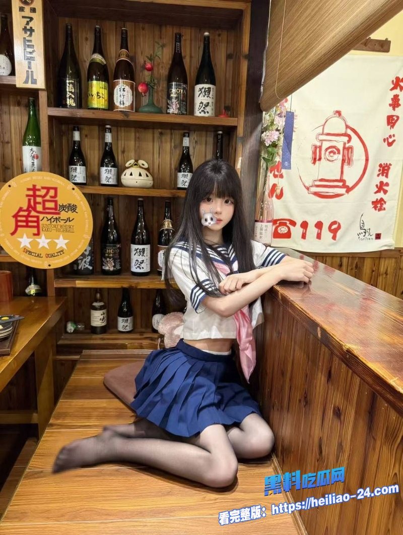 父女乱伦禁忌之夜女儿插狐狸尾巴翘臀求操老爸撕裂黑丝疯狂后入主动口交足交浪叫不停 2