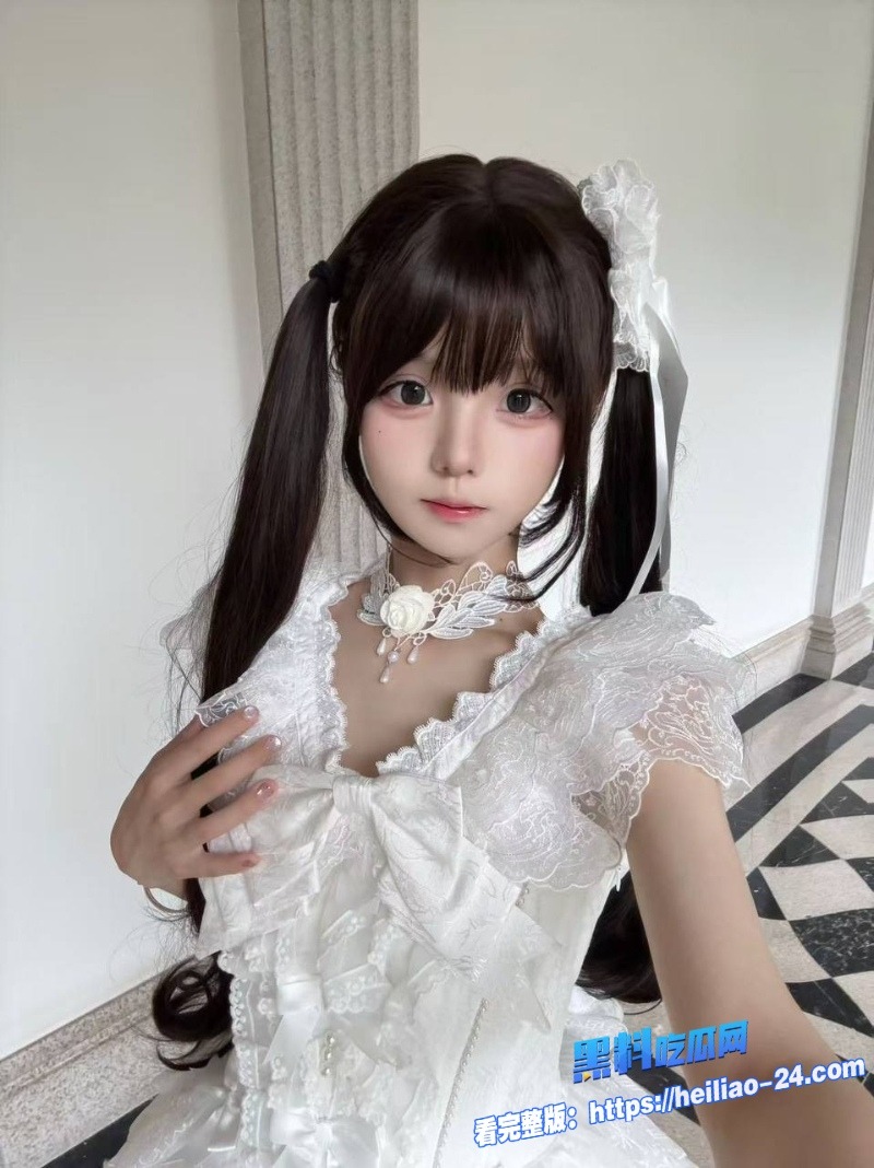 父女乱伦禁忌之夜女儿插狐狸尾巴翘臀求操老爸撕裂黑丝疯狂后入主动口交足交浪叫不停 4