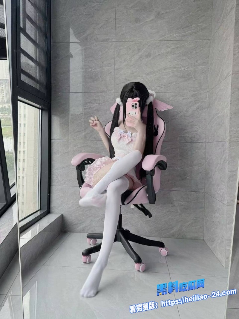 父女乱伦禁忌之夜女儿插狐狸尾巴翘臀求操老爸撕裂黑丝疯狂后入主动口交足交浪叫不停 5