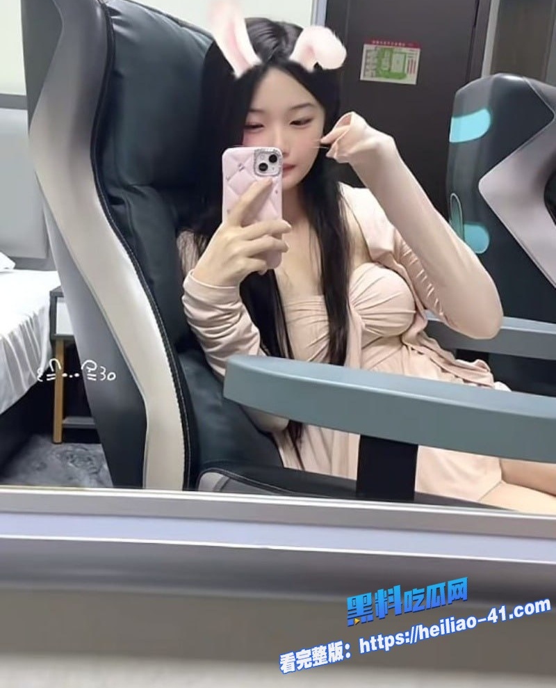 瓜友投稿清纯少女单馨瑶黑龙江真实事件曝光表面清纯实则海后疯狂约炮达数百人2
