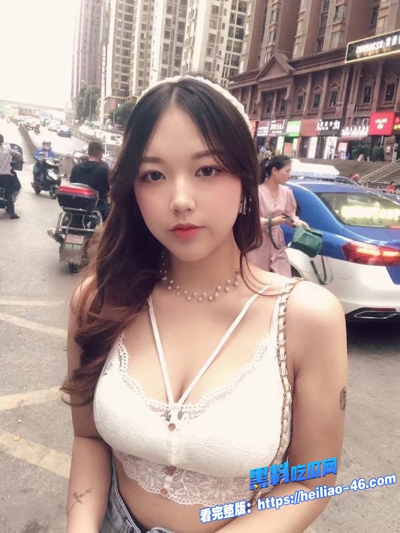 广西财政学院校花杜妲与男友不雅视频流出身穿性感女仆装被男友后入打桩看的小编忍不住的想打一发11
