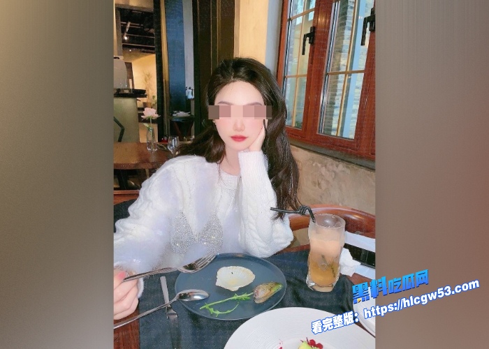 推特极品反差女神被人爆出是在做外围3000一次就可以满足你的所有要求瓜友们看看这个价格值不值 图6WH700x500px