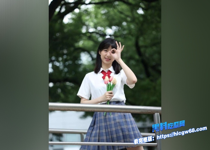 清纯校服JK女大学生人前是个超级乖巧的小甜妹在床上被男友调教成反差母狗简直不要太骚 图1 清纯校服JK女大学生人前是个超级乖巧的小甜妹在床上被男友调教成反差母狗简直不要太骚 图1