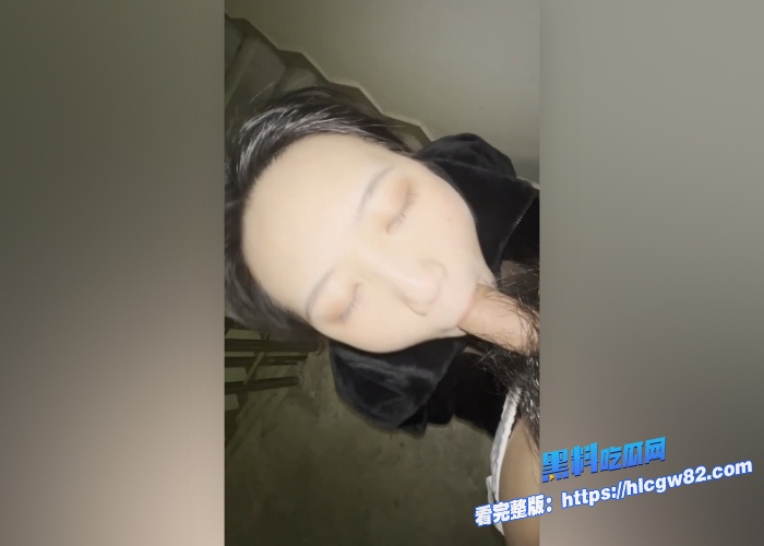 瓜友投稿兄弟醉酒后手机看到的上海女大学生这两口子玩的挺花啊暗暗发誓一定要搞到他女朋友属实是看硬了 图6 瓜友投稿兄弟醉酒后手机看到的上海女大学生这两口子玩的挺花啊暗暗发誓一定要搞到他女朋友属实是看硬了 图6