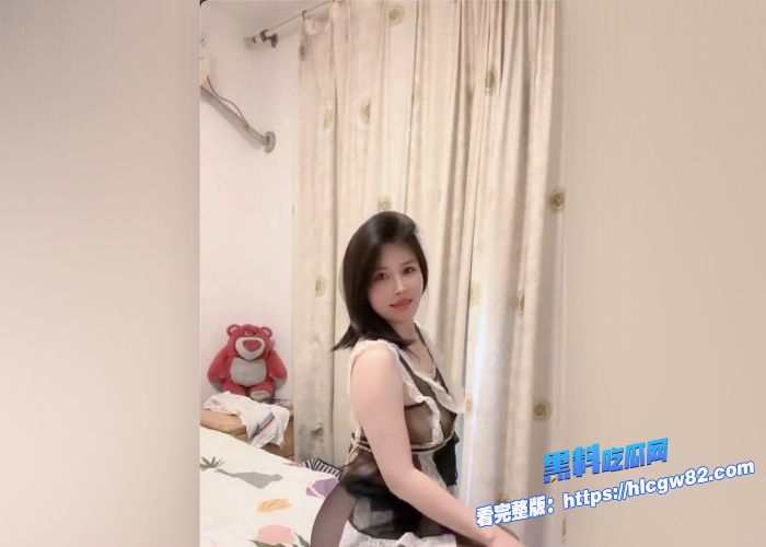 抖音短发气质小网红燕燕同学榜一大哥定制视频曝光脸穴同款抠逼自慰骚没边了雪白娇躯全裸看湿了 图2