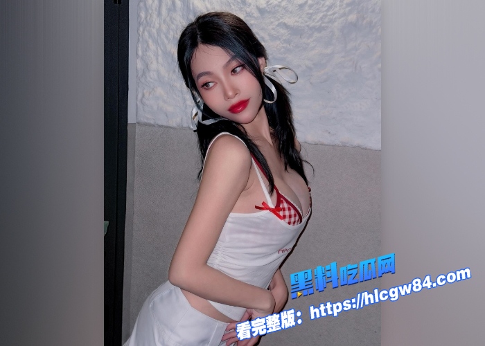越南兄妹乱伦偷情第一次帮妹妹舔无毛嫩穴超猛打桩机女上猛操高潮喷汁呻吟不断图 5 越南兄妹乱伦偷情第一次帮妹妹舔无毛嫩穴超猛打桩机女上猛操高潮喷汁呻吟不断图 5