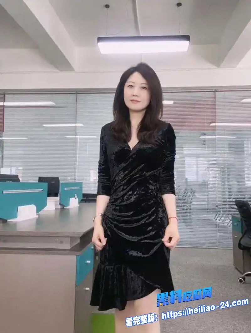海角乱伦小妈变态主动惊呆全家老爸酒醉隔壁睡死小妈大胆勾引继子私密缠绵浪漫升级一夜沉沦3 海角乱伦小妈变态主动惊呆全家老爸酒醉隔壁睡死小妈大胆勾引继子私密缠绵浪漫升级一夜沉沦3
