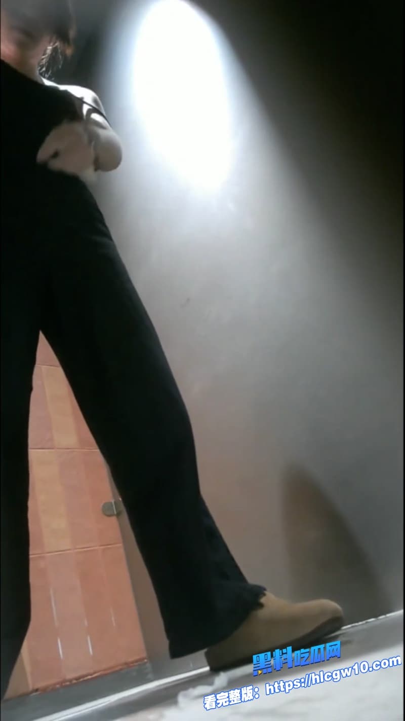 KTV女厕最新偷拍炸裂多位醉美鲍鱼全景曝光一一扒开给你看尺度大到不敢信6