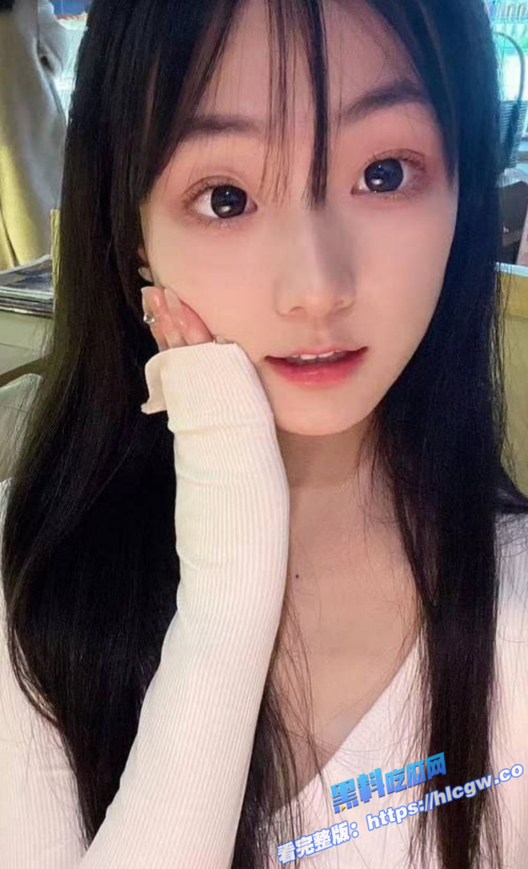 超清纯可爱萌妹子 目前已被包养 女主有点害羞 再看看脱光光之后的样子！图3