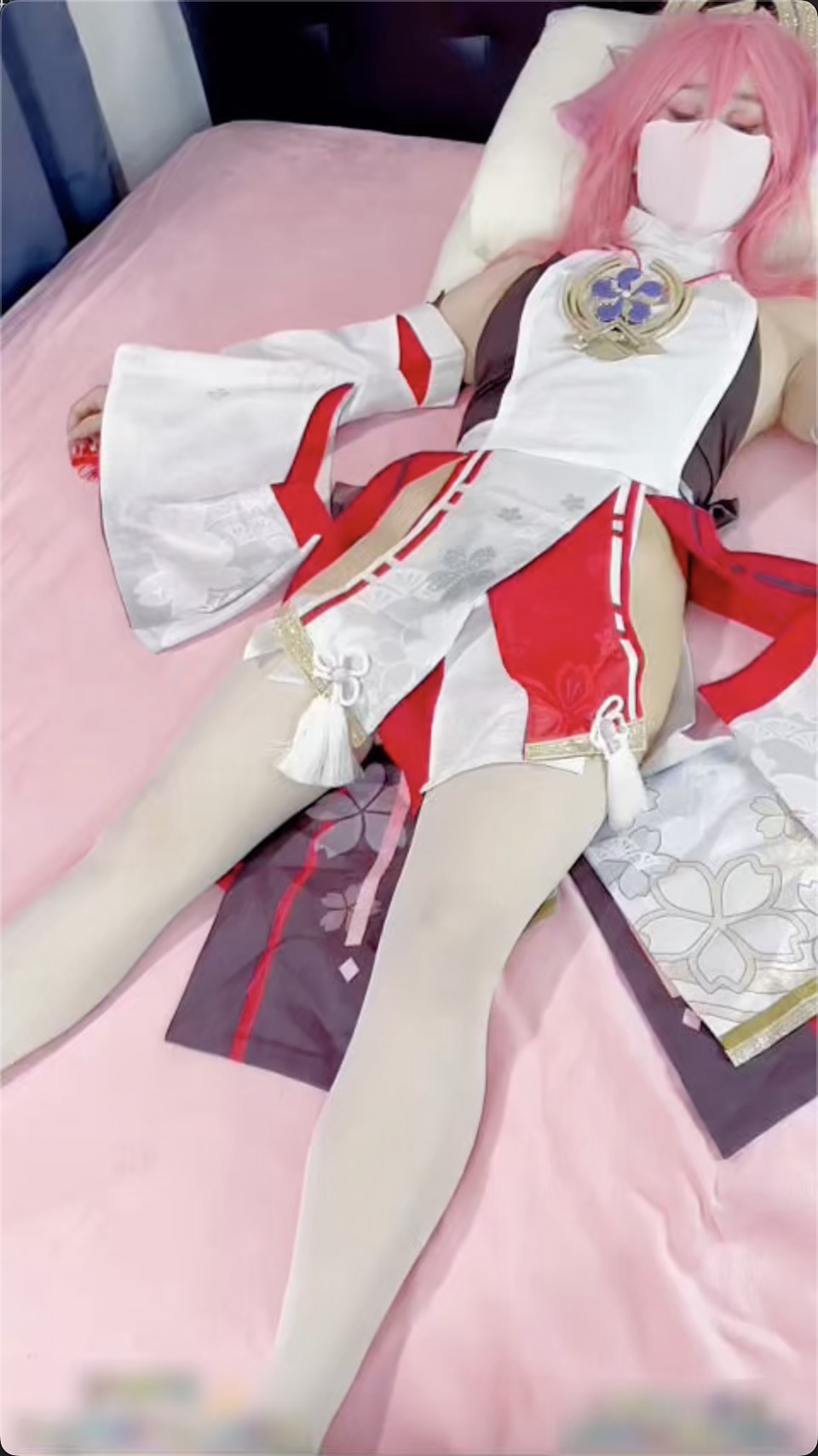 COS原神八重神子,女友发来的绿帽视频,白丝女友被摄影师内射更兴奋了!1 COS原神八重神子,女友发来的绿帽视频,白丝女友被摄影师内射更兴奋了!1