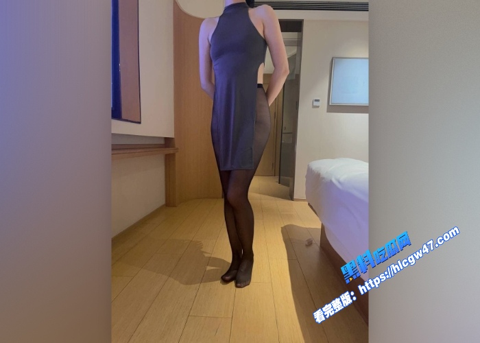 黑丝淫妻母狗被单男大鸡巴爆操绿帽老公看着自己的骚妻被操的这么舒服自己也得到了满足 图3WH700x500px 黑丝淫妻母狗被单男大鸡巴爆操绿帽老公看着自己的骚妻被操的这么舒服自己也得到了满足 图3WH700x500px