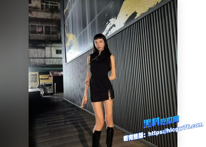 脸书高颜值小网红宝贝哈莉户外露出和性爱视频视频曝光完美身材展现极致曲线喜欢被精液糊脸6