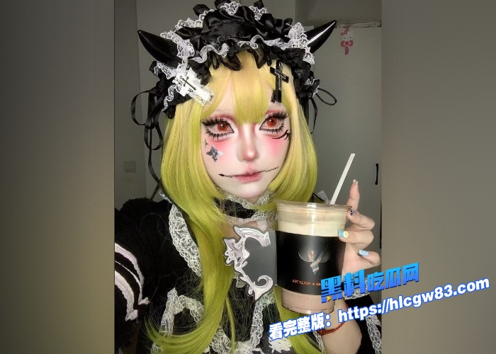 广州顶级Cos少女 池甜 极品粉嫩小母狗 白虎嫩穴露出自慰视频流出 表面看起来很乖巧可爱私下却是富少的胯下玩物3