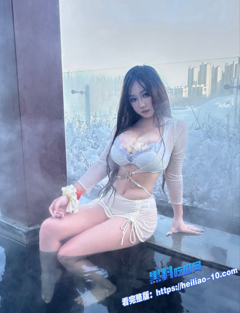 北京健身房私教KKler外表可爱乖巧私下里竟然被客户调教成淫荡母狗2