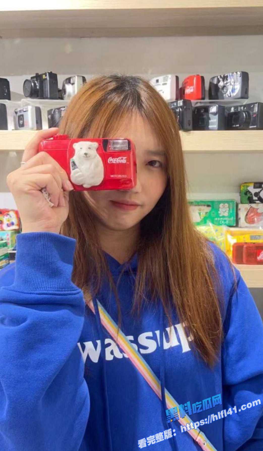 在校大学生女友 被调教成小母狗 楼梯过道里深喉口交 抬起黑丝长腿爆操小淫穴4