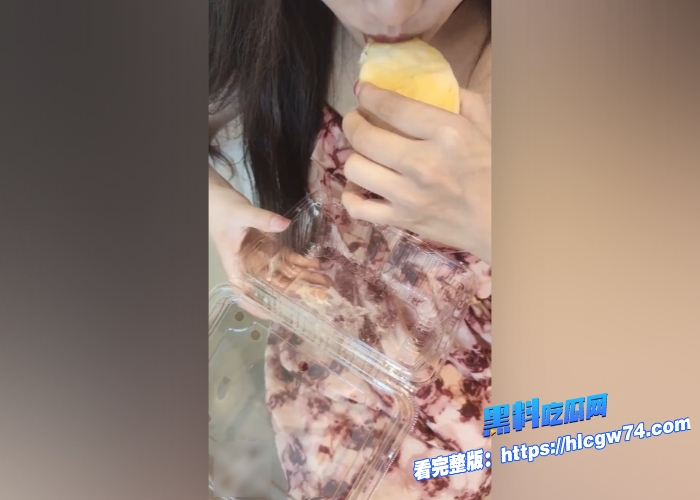 海角乱伦性感嫂子穿着仙女小碎花裙黑丝来小叔子家求大屌慰问后入极品白虎蜜穴内射精液多到流出 9
