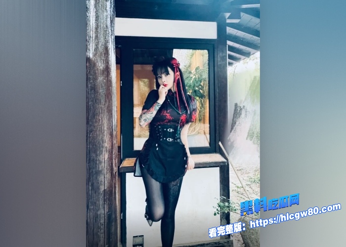 天津精神小妹网红王小雨毛幼微 和榜一大哥线下视频曝光万人骑过的骚穴奶子被无情抽打露脸口交还竖中指极其享受 图6 天津精神小妹网红王小雨毛幼微 和榜一大哥线下视频曝光万人骑过的骚穴奶子被无情抽打露脸口交还竖中指极其享受 图6