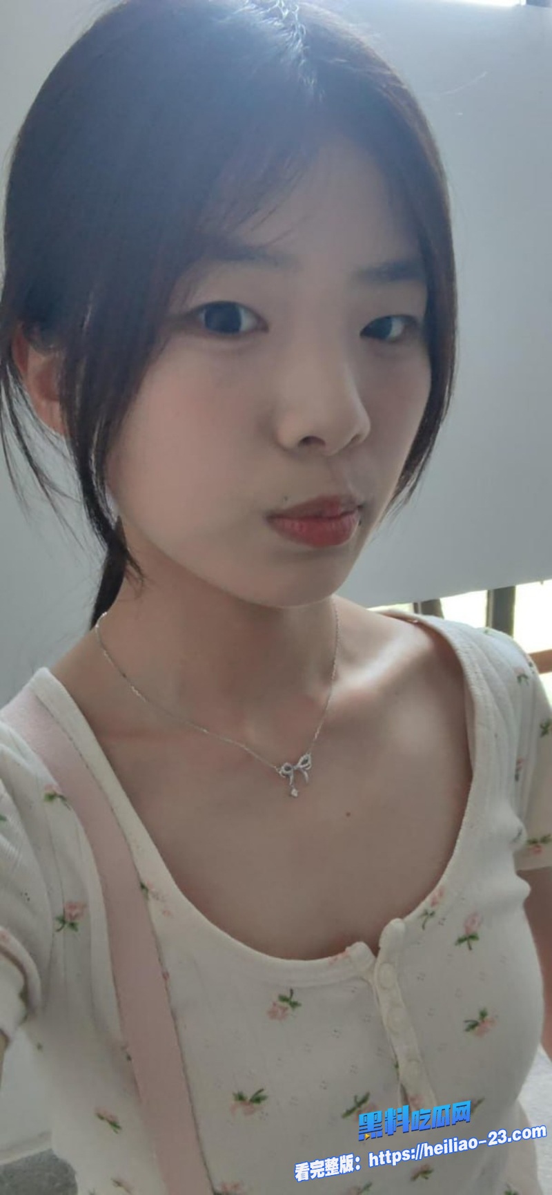 香港清纯极品女大学生陈淮夷私密视频流出钟爱后入女上位跪舔分手后渣男狠心泄露 3