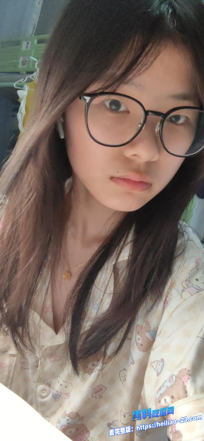 香港清纯极品女大学生陈淮夷私密视频流出钟爱后入女上位跪舔分手后渣男狠心泄露 4