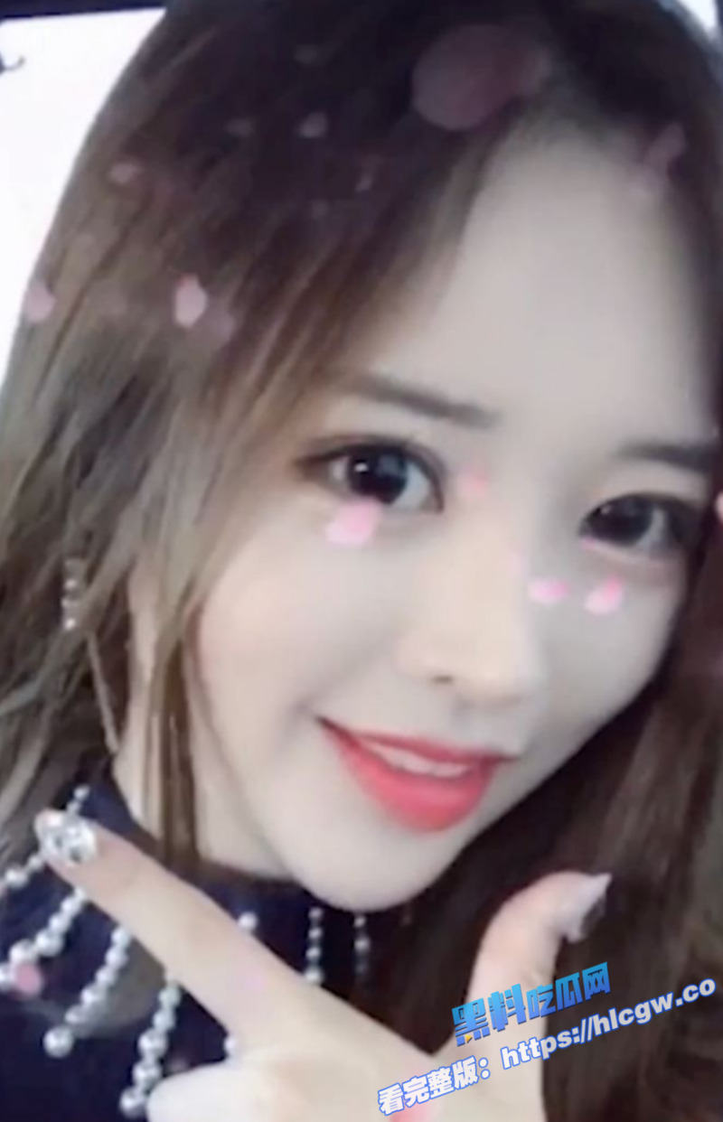 韩国高颜值网红美女 위유 不雅自拍泄密 让小狗舔奶舔逼 韩国人太开放啦！图4