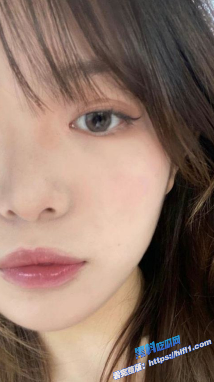蚌埠同事的反差女友 背着男朋友出来偷情 调教无套内射 非常反差的一个骚货!图1