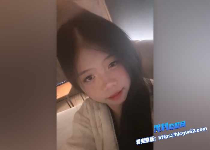 河南省南阳市学生妹胡邱瑜自慰私拍流出巨乳嫩妹私下钟爱裸聊发骚摸奶揉穴祈求网友尽情调教 图2 河南省南阳市学生妹胡邱瑜自慰私拍流出巨乳嫩妹私下钟爱裸聊发骚摸奶揉穴祈求网友尽情调教 图2