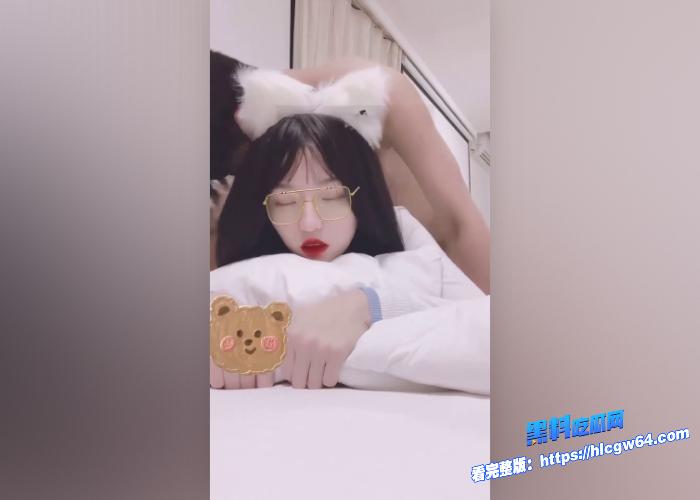 超美可爱甜妹学生与男友性爱视频曝光笔直细长的漫画腿搭配匡威青春气息扑面而来连被爆操时的骚叫都如此悦耳 5
