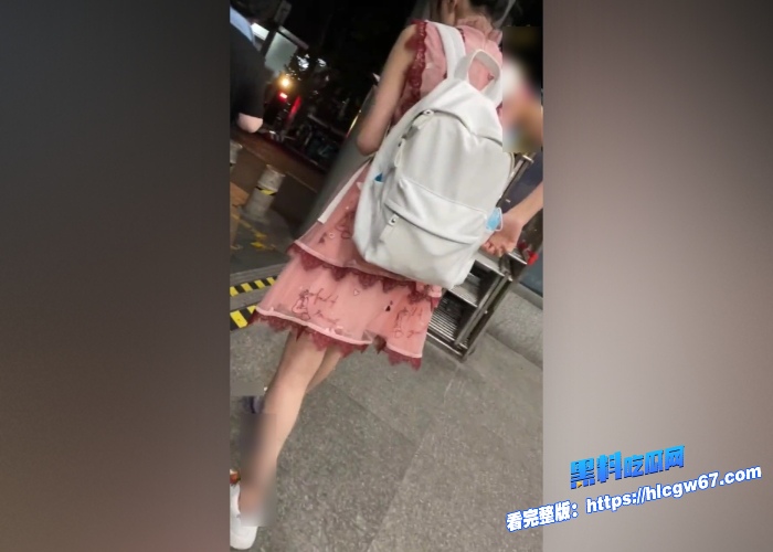 电梯战神无人后继偷拍电梯各种小姐姐裙底合集流出第五弹邪恶手指开启尾随抄底偷窥癖的核弹级福利 图5 电梯战神无人后继偷拍电梯各种小姐姐裙底合集流出第五弹邪恶手指开启尾随抄底偷窥癖的核弹级福利 图5