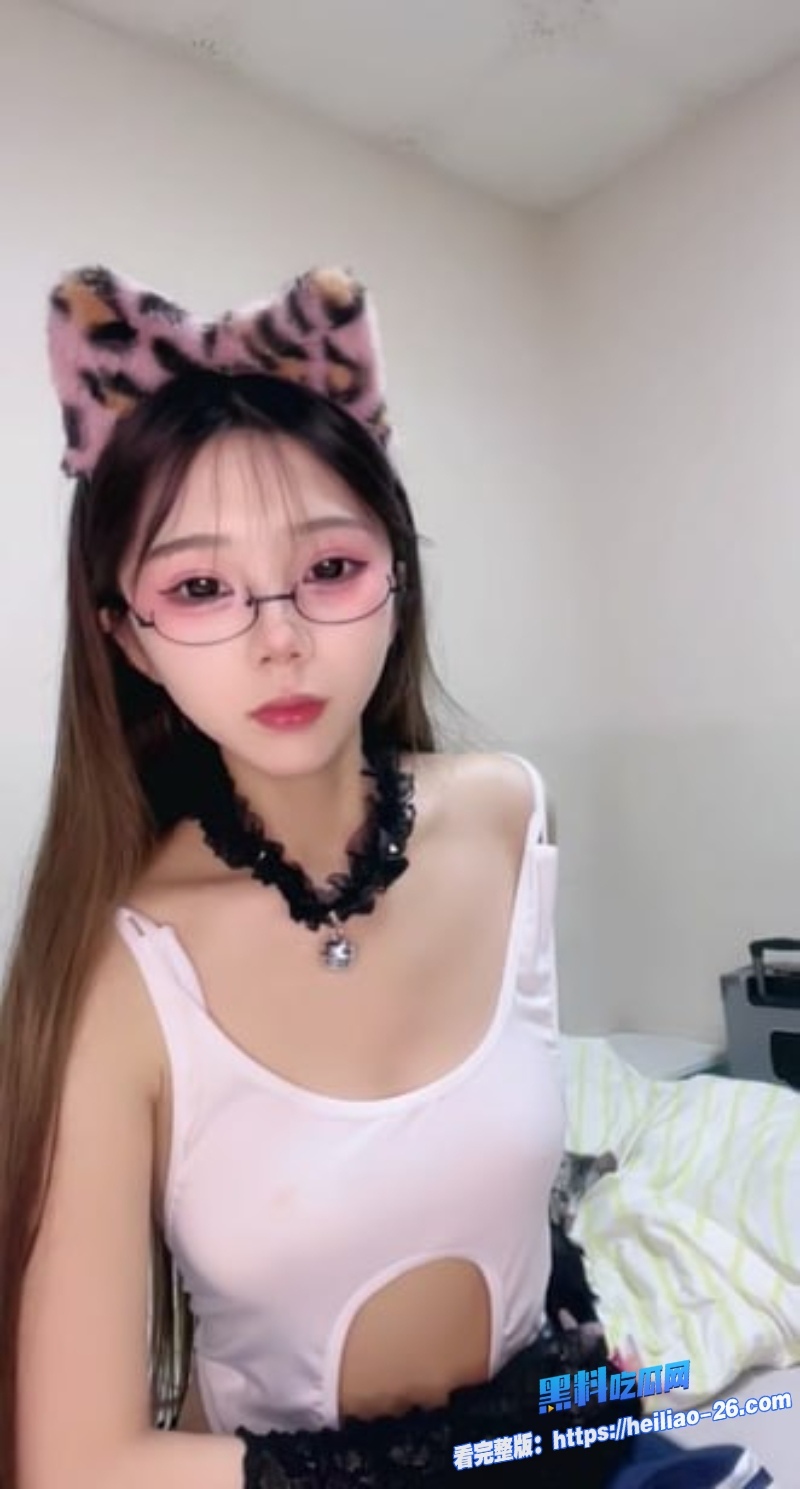 03巨乳小师妹下海直播回放流出诱惑猫娘装女上位骑乘猛烈冲刺粉色跳蛋玩弄骚穴 7