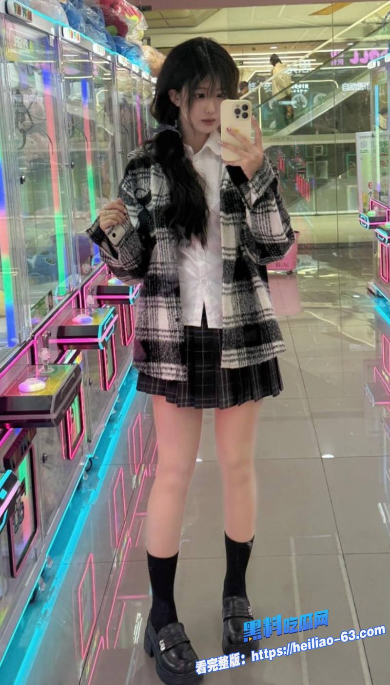 清纯长发巨乳女神跪床后入狂干中出射爆字母巨乳晃炸忍不住叫4