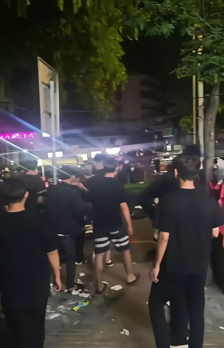 i6152精神小妹