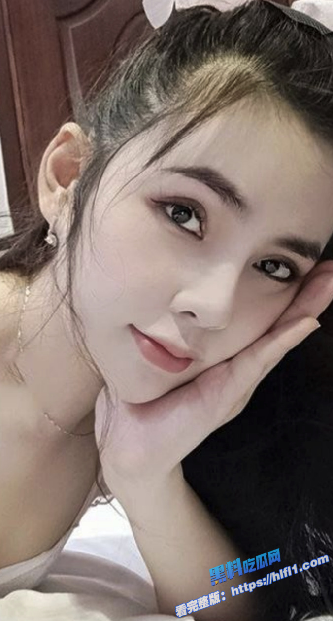 越南胡志明市 极品绝色已婚美女反差少妇私密自拍视频 维修手机流出！