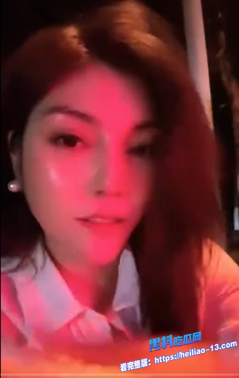 抖音最敢玩露出的女王叶娇娇真空女仆围裙真空上阵2 抖音最敢玩露出的女王叶娇娇真空女仆围裙真空上阵2