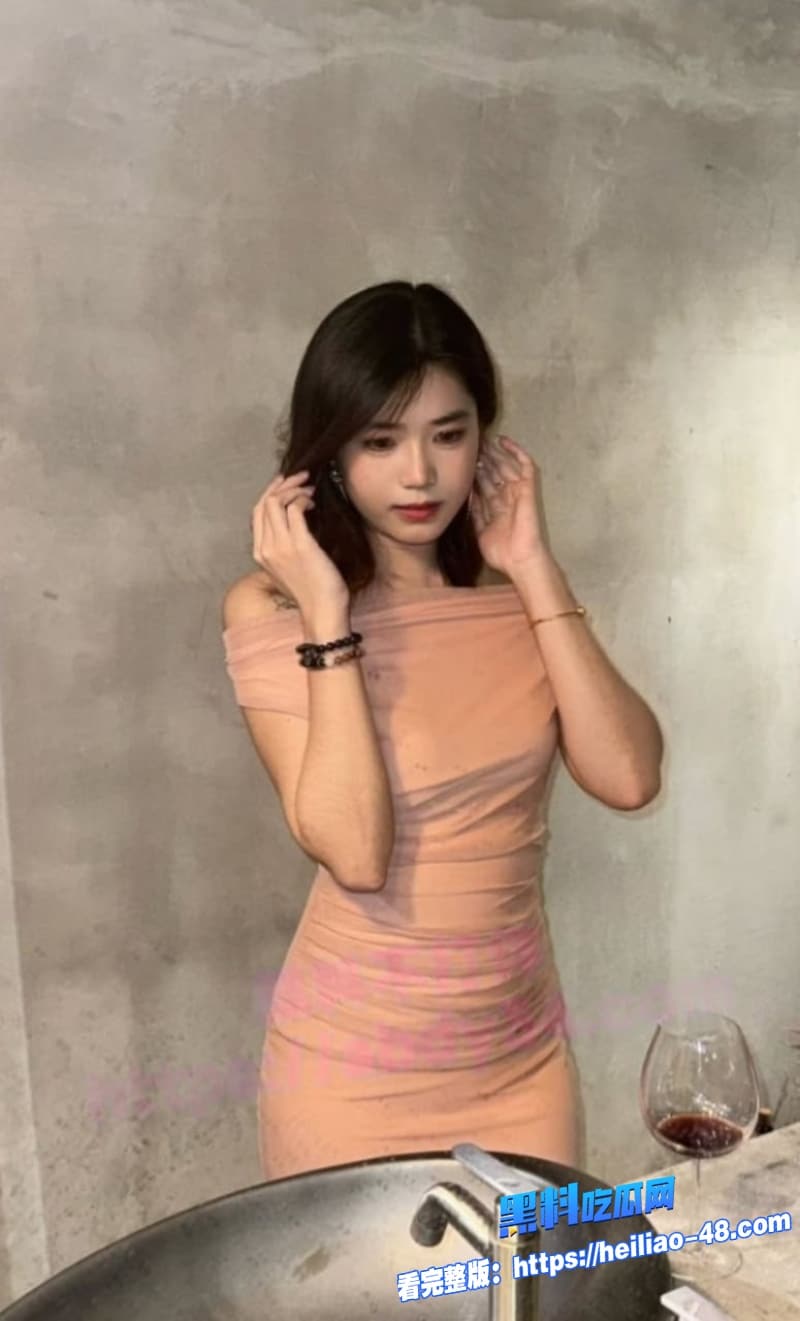 马来西亚混血女神moon与男友性爱视频曝光反差到极致简直是母狗本狗2 马来西亚混血女神moon与男友性爱视频曝光反差到极致简直是母狗本狗2