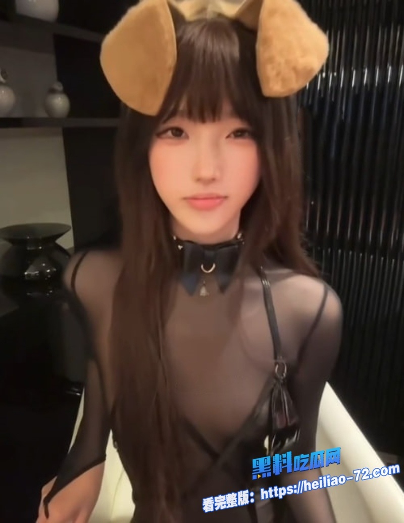 抖音网红菠萝酱万元制服露点合集太犯规邻家妹妹制服下美乳雪逼直接骚哭了3 抖音网红菠萝酱万元制服露点合集太犯规邻家妹妹制服下美乳雪逼直接骚哭了3