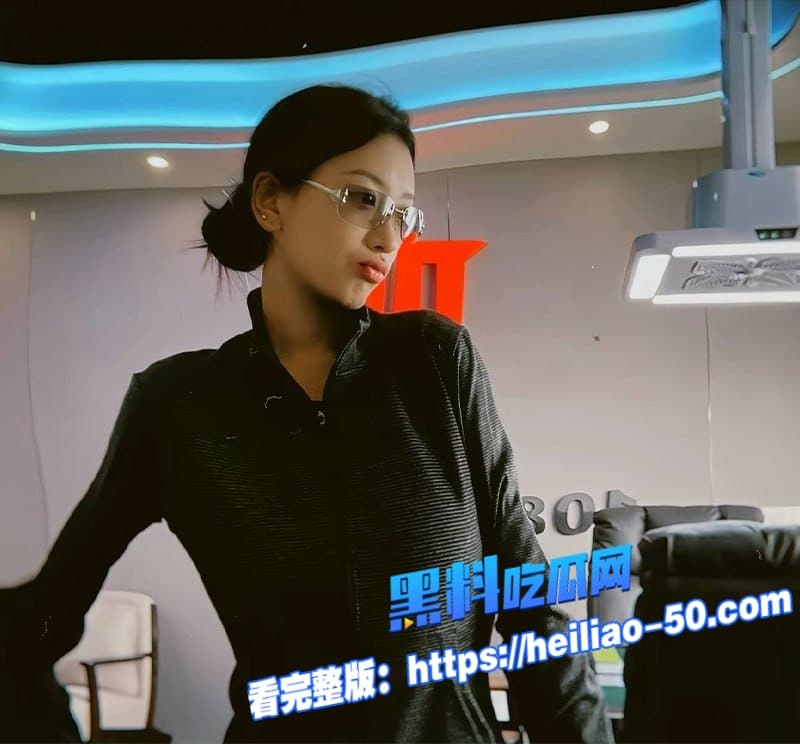 抖音藏族美女扎西巴姆和迪迪的私密打扑克视频意外外泄尺度直接拉满 4