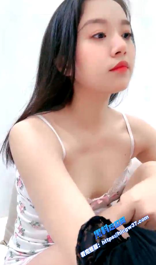 反差婊少妇蓝瓶蛹双道具自慰抽插小穴骚的冒烟黑丝美腿勾魂高潮喷水淫叫连连 图3
