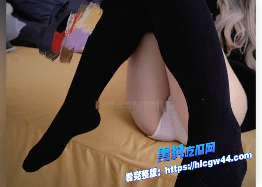推特福利姬Enthus1asmm高价购买视频福利流出肤白貌美挺拔巨乳看着让人心动 9