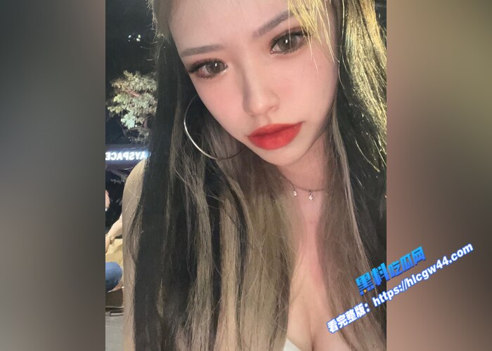 台湾反差网红女神 极品身材 被金主爸爸调教视频曝光 像母狗一样被后入爆操4 台湾反差网红女神 极品身材 被金主爸爸调教视频曝光 像母狗一样被后入爆操4