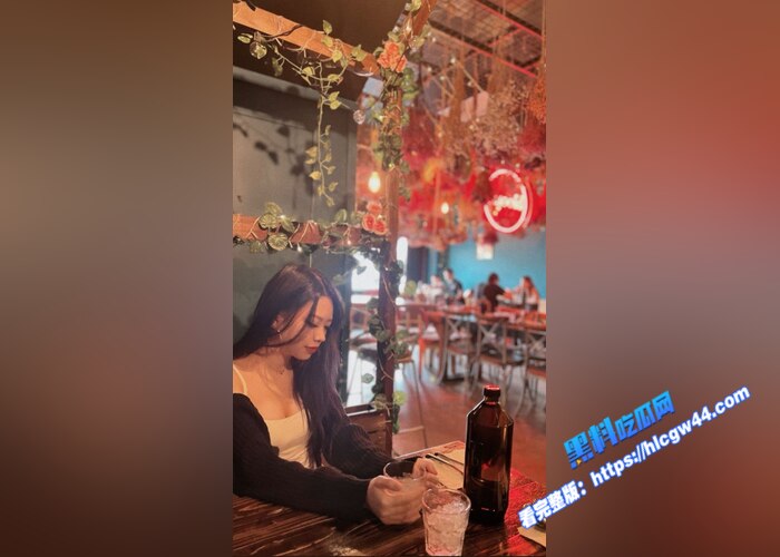 台湾反差网红女神 极品身材 被金主爸爸调教视频曝光 像母狗一样被后入爆操17 台湾反差网红女神 极品身材 被金主爸爸调教视频曝光 像母狗一样被后入爆操17