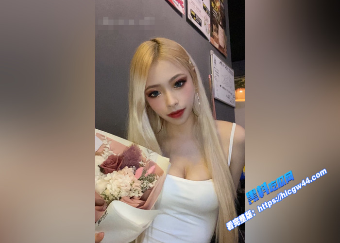 台湾反差网红女神 极品身材 被金主爸爸调教视频曝光 像母狗一样被后入爆操19 台湾反差网红女神 极品身材 被金主爸爸调教视频曝光 像母狗一样被后入爆操19