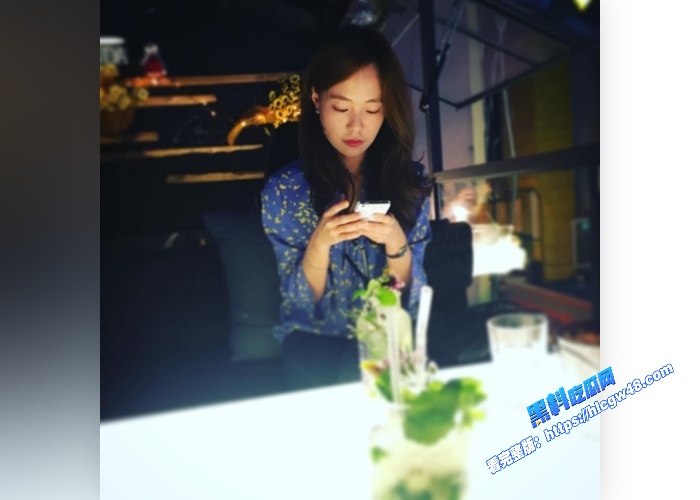风韵犹存美少妇大玩姐弟恋露脸性爱自拍视频被渣男曝光深喉整根大肉棒骚的要命 图1WH700x500px