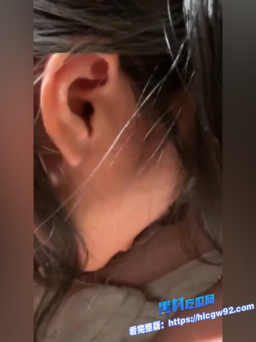高颜值清纯美女学姐和男友私拍流出5 高颜值清纯美女学姐和男友私拍流出5