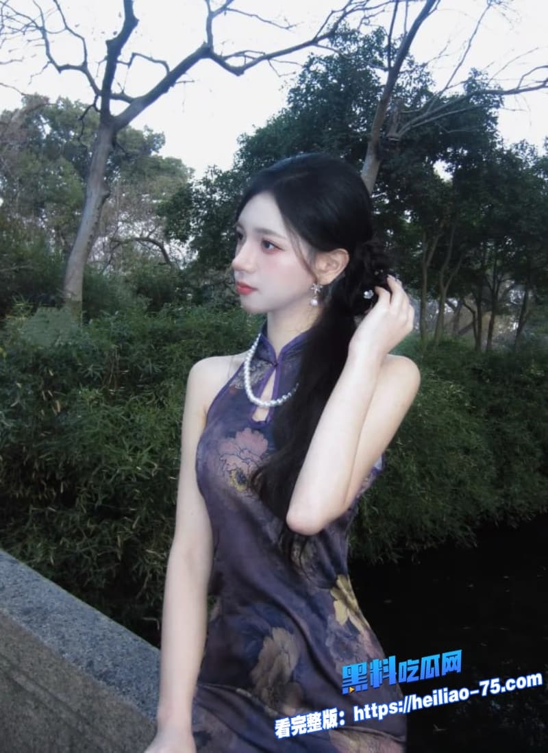 真实姐弟乱伦骚姐姐欲擒故纵被弟弟拿下极品母狗直接骑上巨屌狂摇被疯狂抽插到腿软不止1