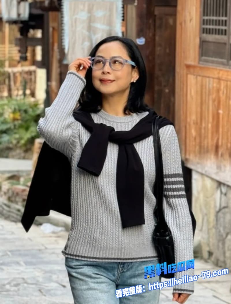 真实家庭乱伦两个骚妈和亲儿子姑侄4P乱伦母子姑侄一起床上狂干娇喘声听的小编已经硬了3